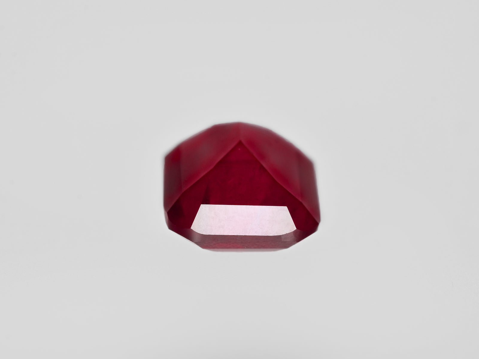 8801389-cushion-velvety-rich-pigeon-blood-red-grs-tanzania-natural-ruby-3.38-ct