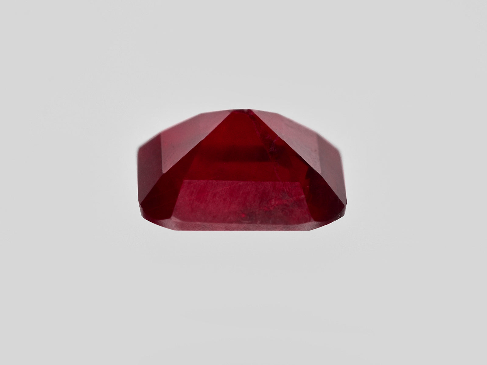 8801390-cushion-velvety-intense-pigeon-blood-red-grs-mozambique-natural-ruby-2.25-ct
