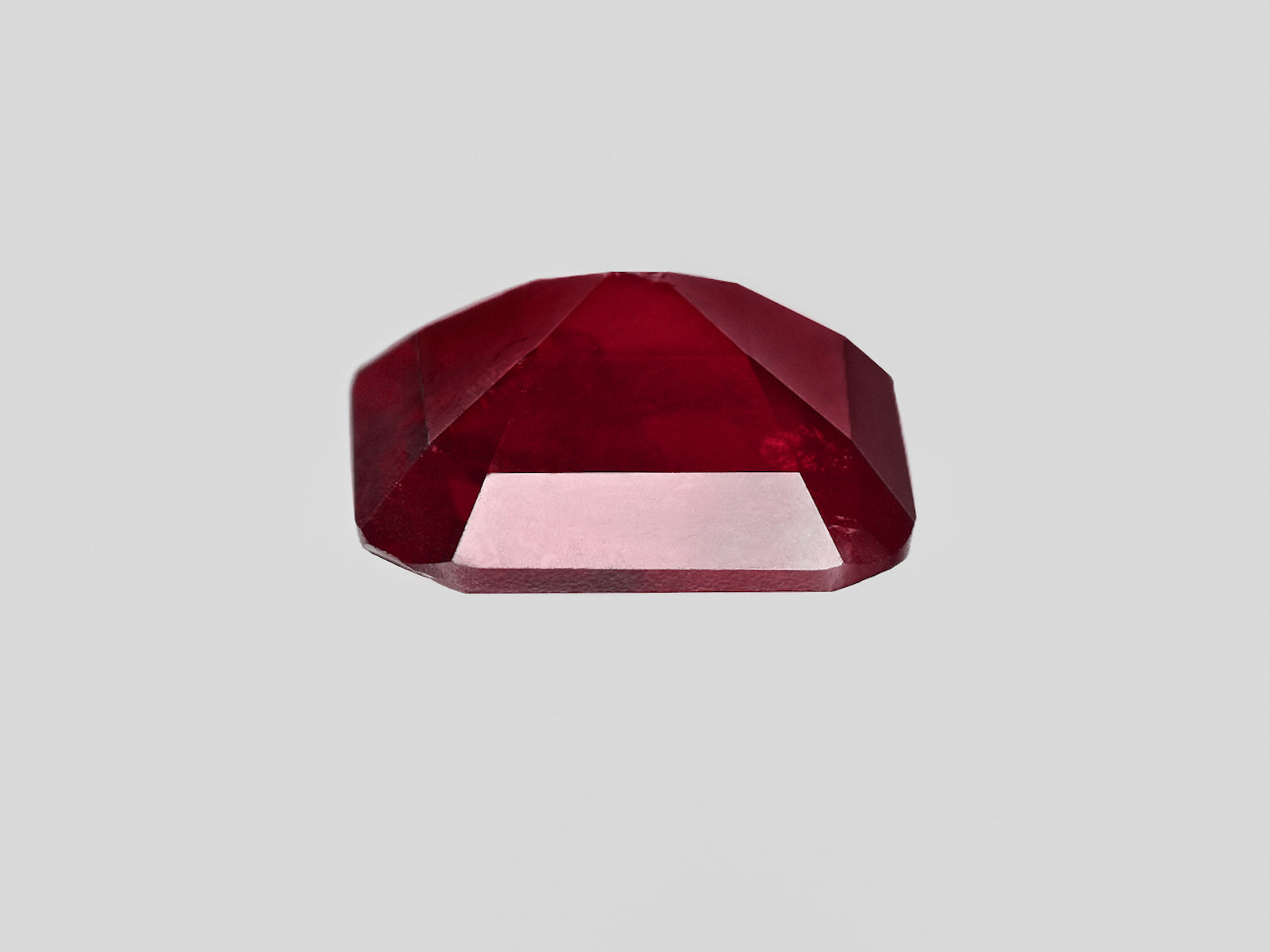 8801390-cushion-velvety-intense-pigeon-blood-red-grs-mozambique-natural-ruby-2.25-ct
