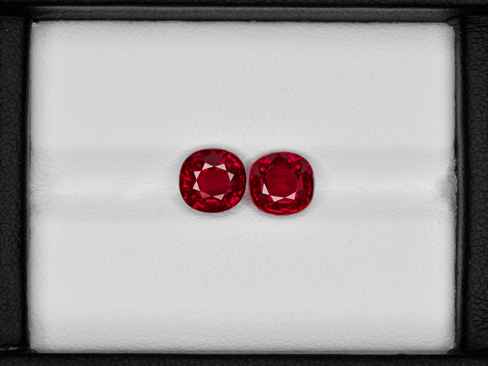 8801392-cushion-fiery-vivid-pigeon-blood-red-grs-mozambique-natural-ruby-4.20-ct
