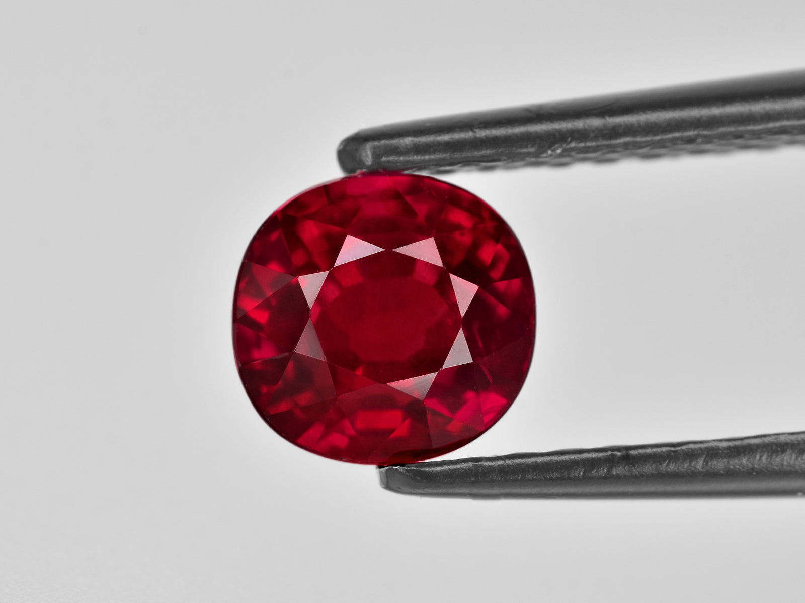8801393-cushion-fiery-vivid-pigeon-blood-red-grs-mozambique-natural-ruby-2.16-ct