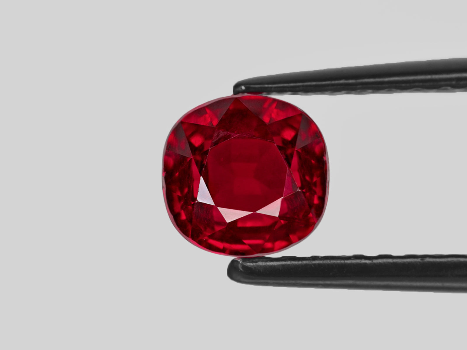 8801394-cushion-fiery-vivid-pigeon-blood-red-grs-mozambique-natural-ruby-2.04-ct