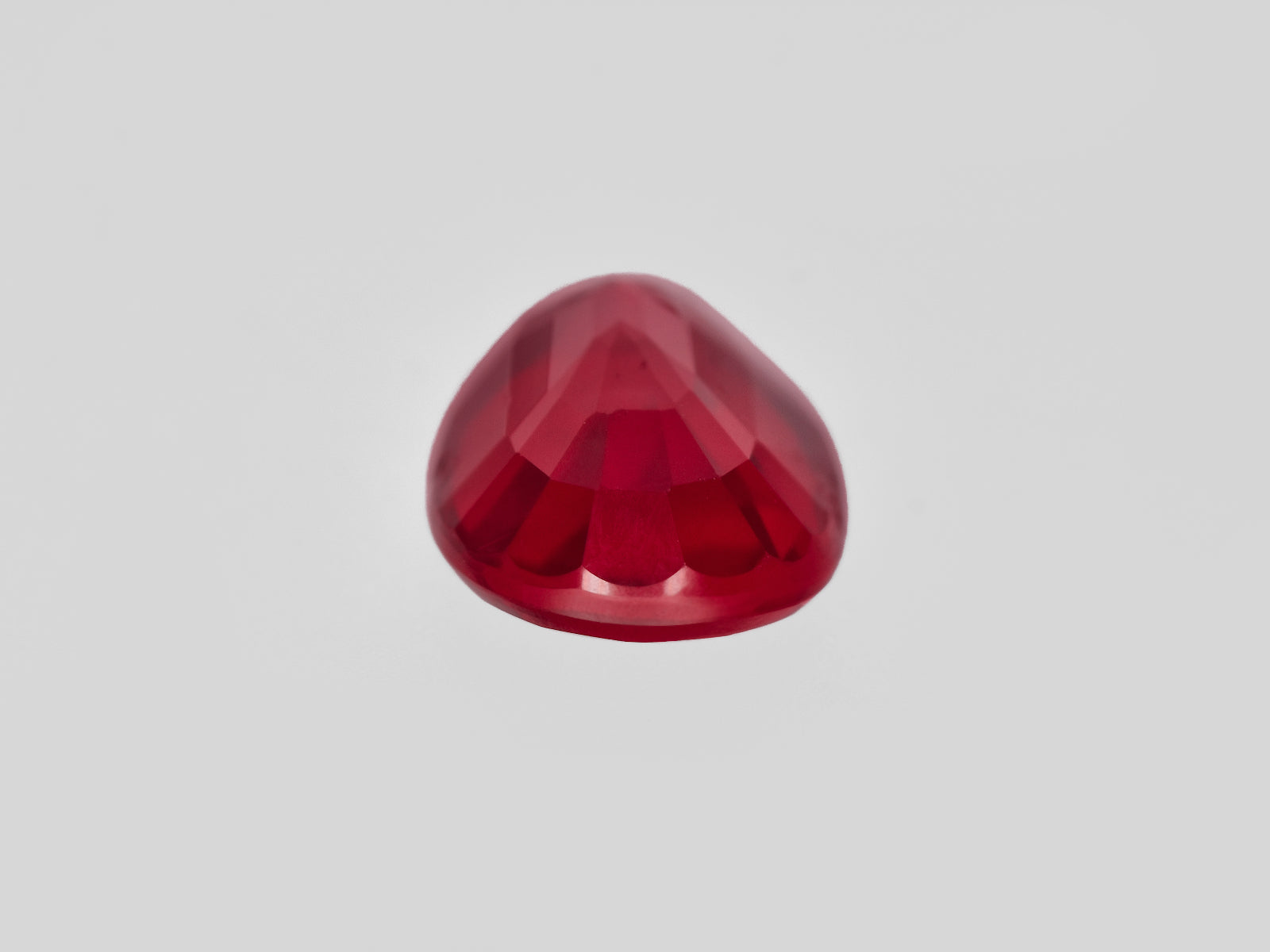 8801395-oval-vivid-neon-pigeon-blood-red-grs-mozambique-natural-ruby-2.02-ct