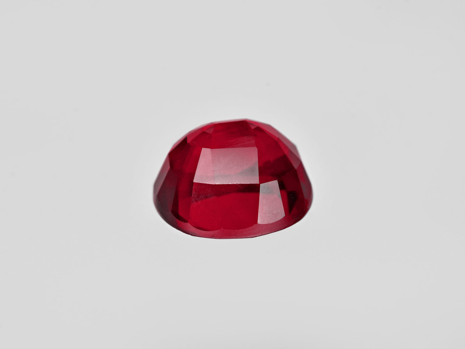 8801398-oval-vivid-pigeon-blood-red-grs-mozambique-natural-ruby-2.04-ct