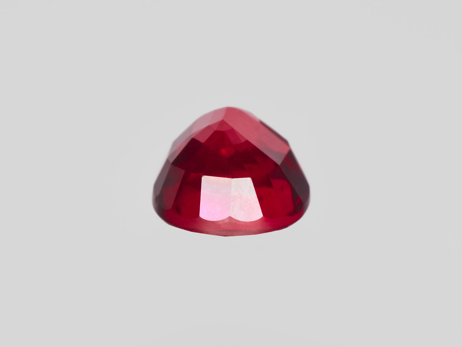 8801398-oval-vivid-pigeon-blood-red-grs-mozambique-natural-ruby-2.04-ct