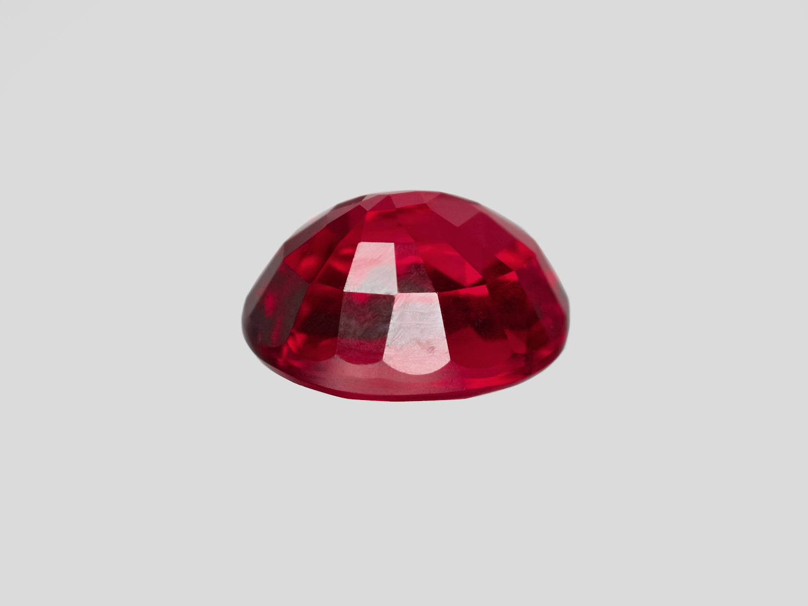 8801399-oval-fiery-vivid-pigeon-blood-red-grs-mozambique-natural-ruby-2.04-ct