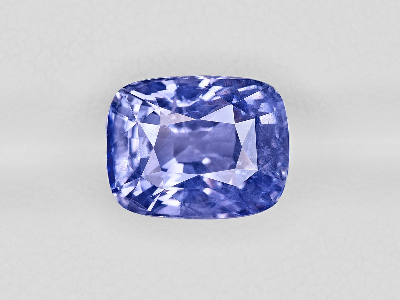 8801831-cushion-lustrous-violetish-blue-changing-to-purple-grs-sri-lanka-natural-color-change-sapphire-8.62-ct