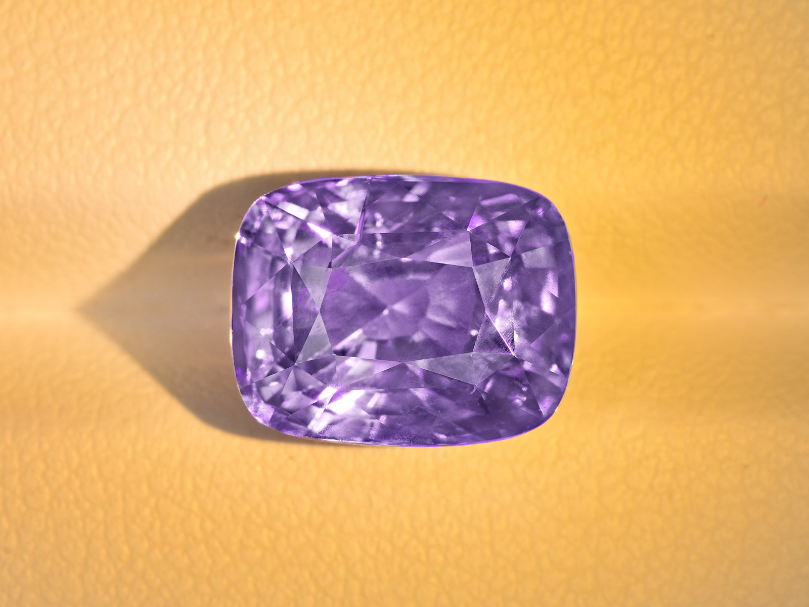 8801831-cushion-lustrous-violetish-blue-changing-to-purple-grs-sri-lanka-natural-color-change-sapphire-8.62-ct