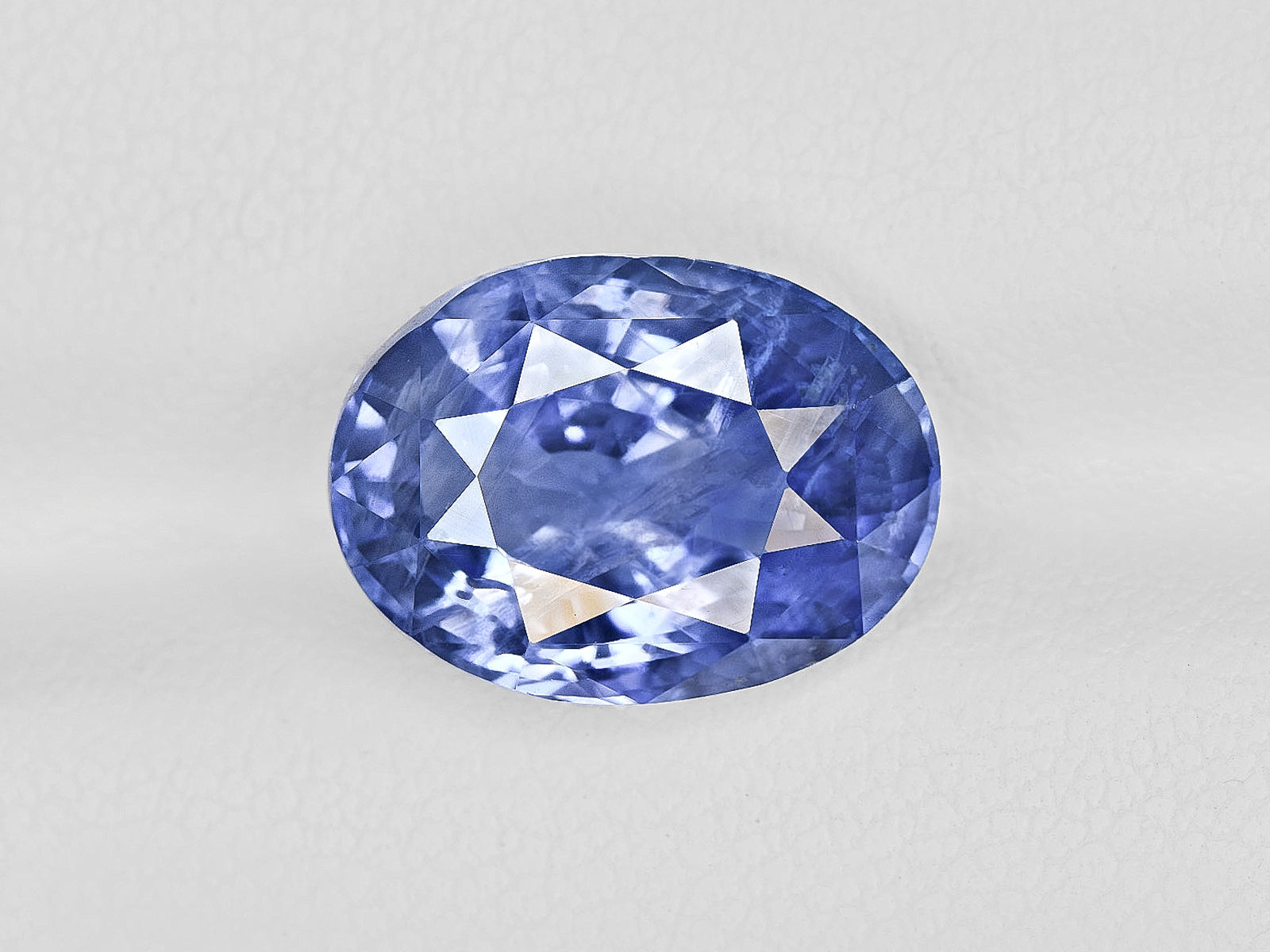 8801833-oval-intense-blue-grs-sri-lanka-natural-blue-sapphire-7.62-ct