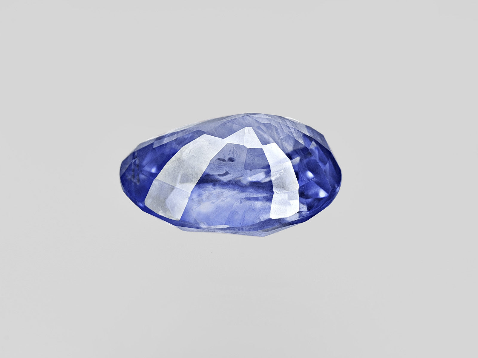 8801833-oval-intense-blue-grs-sri-lanka-natural-blue-sapphire-7.62-ct