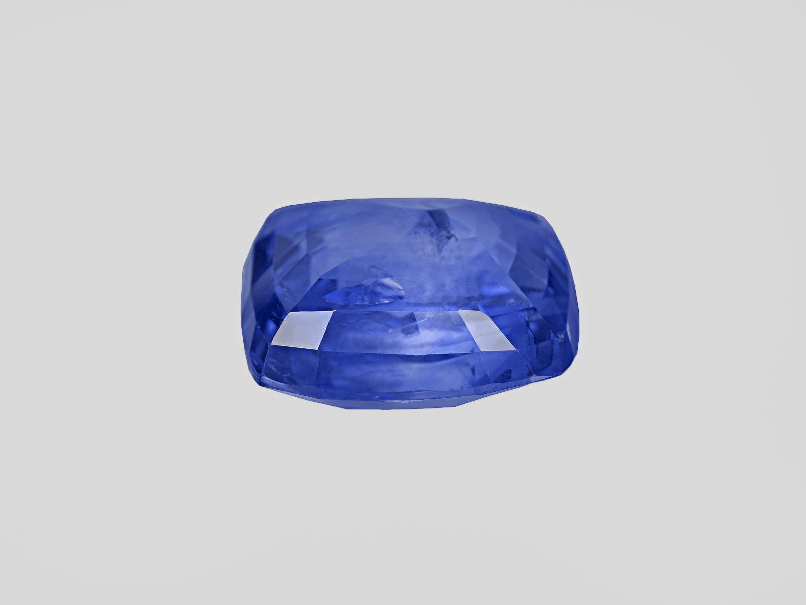 8801834-cushion-deep-blue-grs-sri-lanka-natural-blue-sapphire-13.15-ct