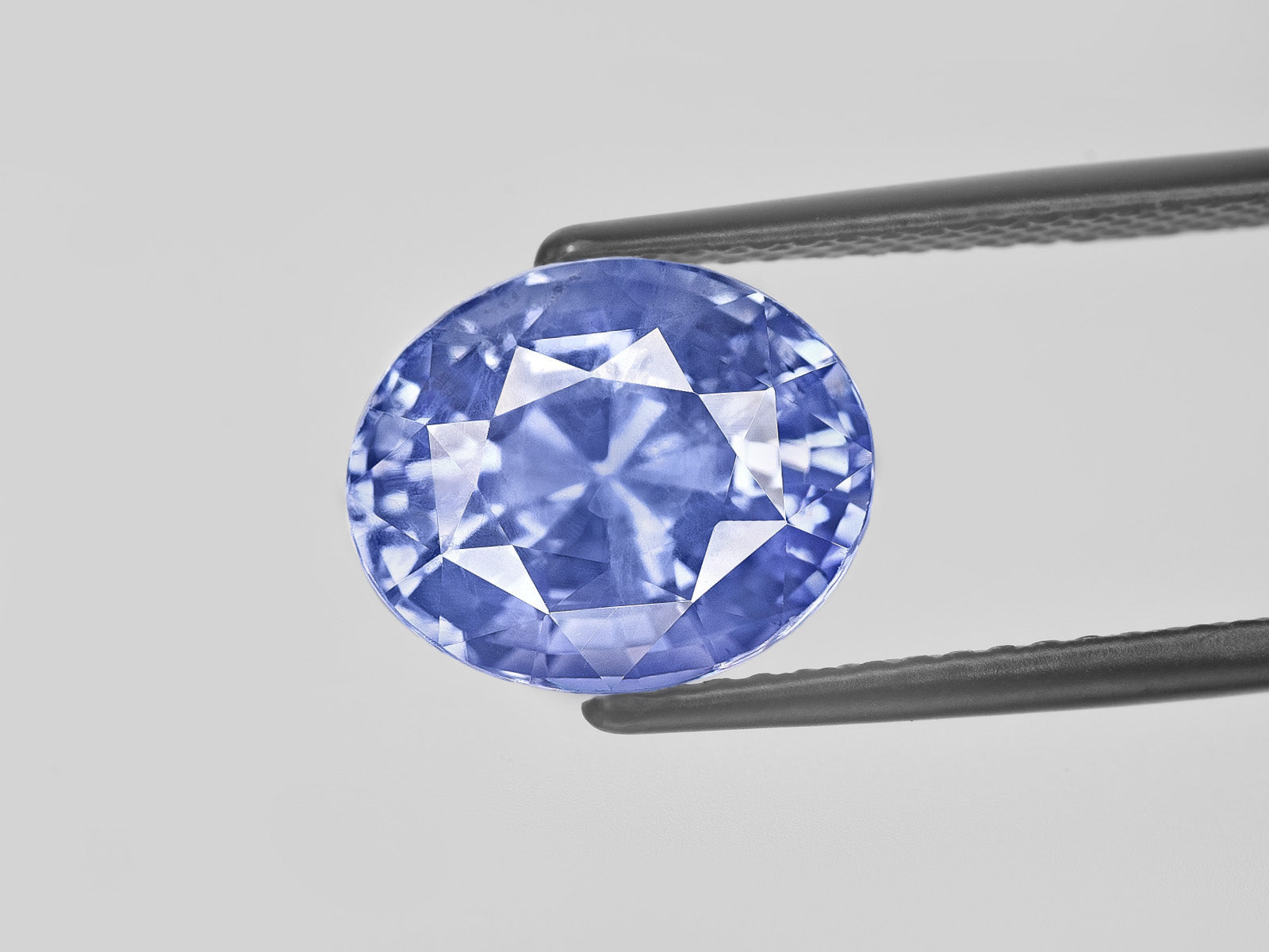 8801835-oval-lustrous-blue-grs-sri-lanka-natural-blue-sapphire-9.39-ct