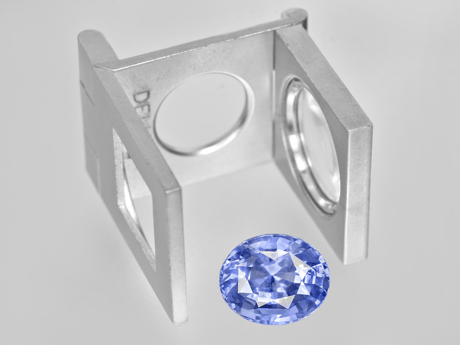 8801835-oval-lustrous-blue-grs-sri-lanka-natural-blue-sapphire-9.39-ct