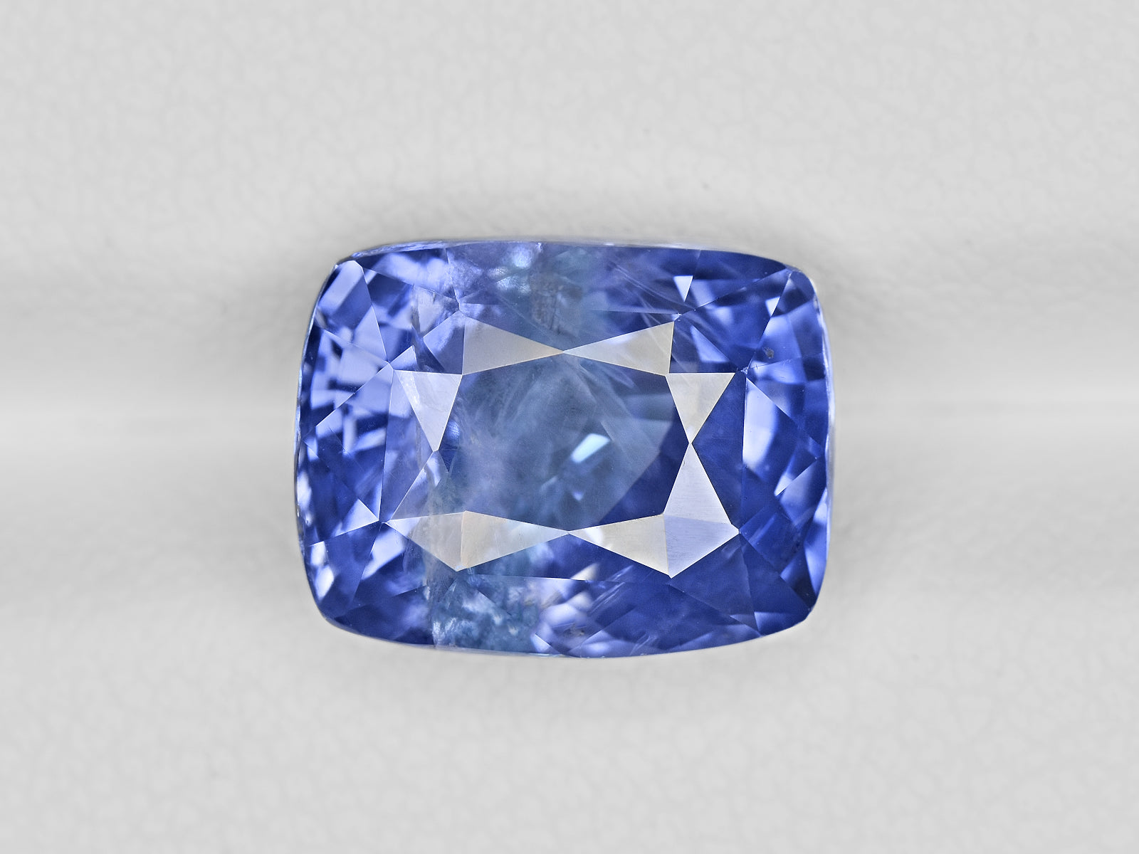 8801840-cushion-lustrous-intense-blue-grs-sri-lanka-natural-blue-sapphire-7.60-ct