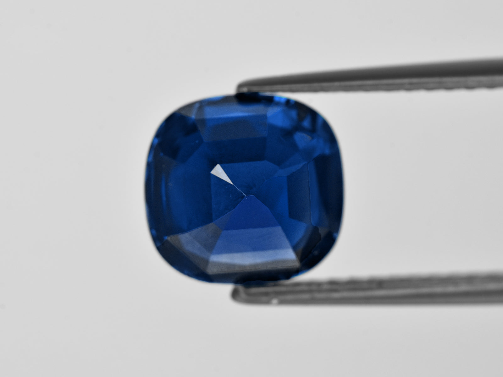 8801363-cushion-fiery-deep-royal-blue-grs-madagascar-natural-blue-sapphire-6.43-ct