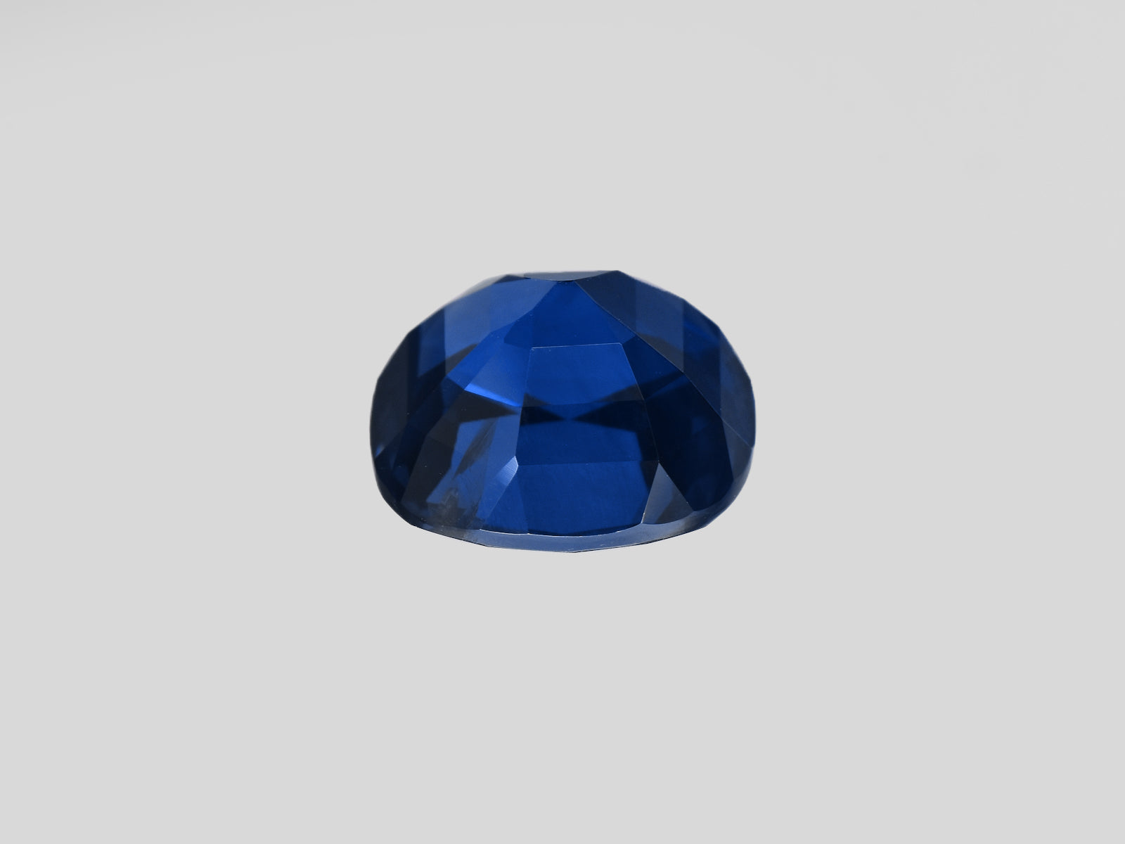 8801363-cushion-fiery-deep-royal-blue-grs-madagascar-natural-blue-sapphire-6.43-ct