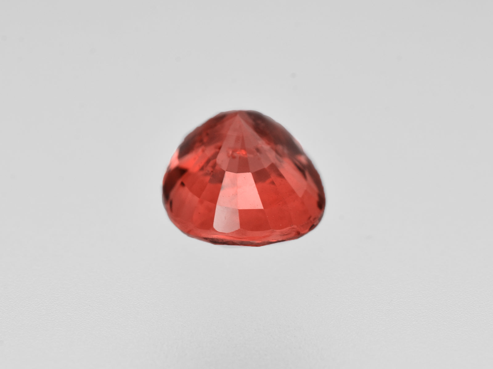 8801364-oval-fiery-rich-pinkish-orange-grs-madagascar-natural-padparadscha-2.55-ct