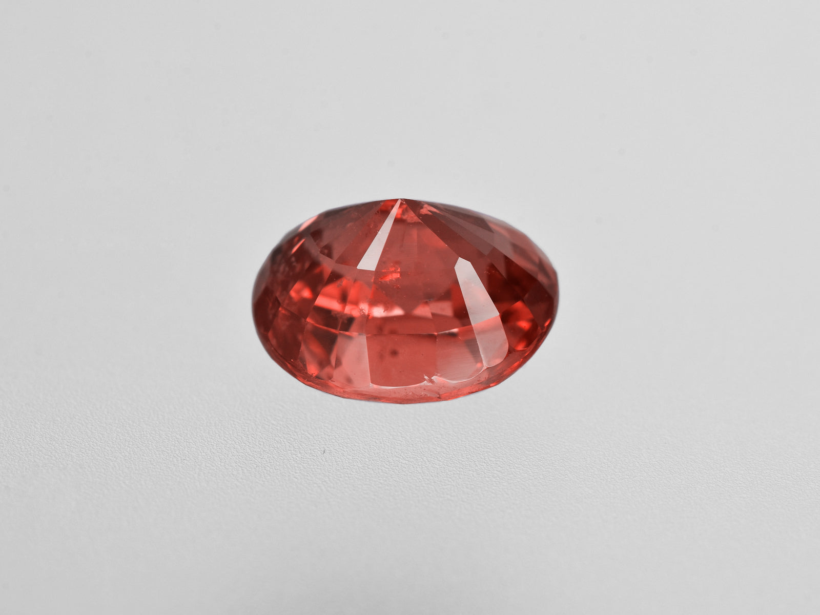 8801364-oval-fiery-rich-pinkish-orange-grs-madagascar-natural-padparadscha-2.55-ct