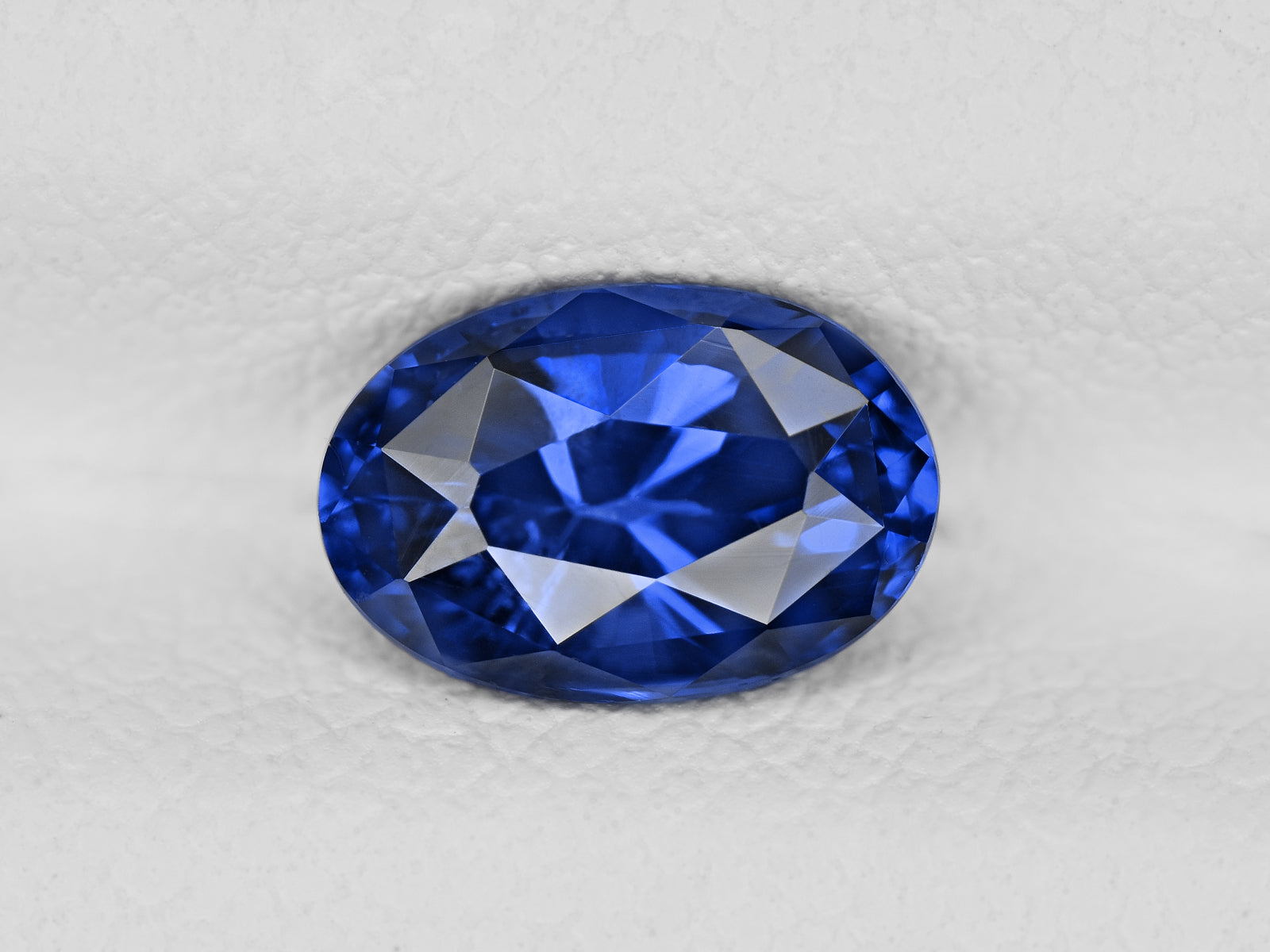 8801842-oval-fiery-vivid-royal-blue-grs-madagascar-natural-blue-sapphire-1.27-ct