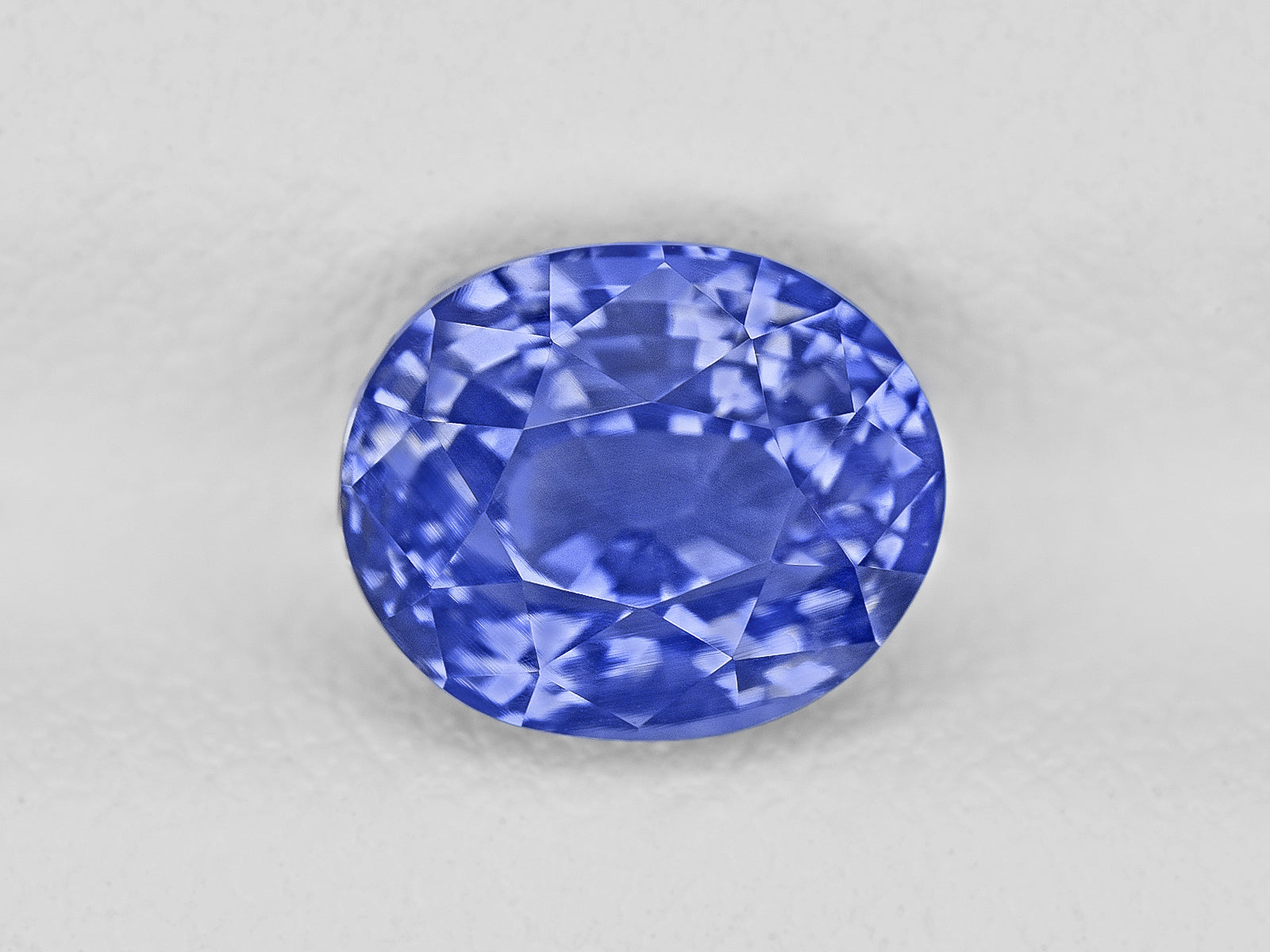 8801843-oval-velvety-cornflower-blue-grs-sri-lanka-natural-blue-sapphire-2.35-ct