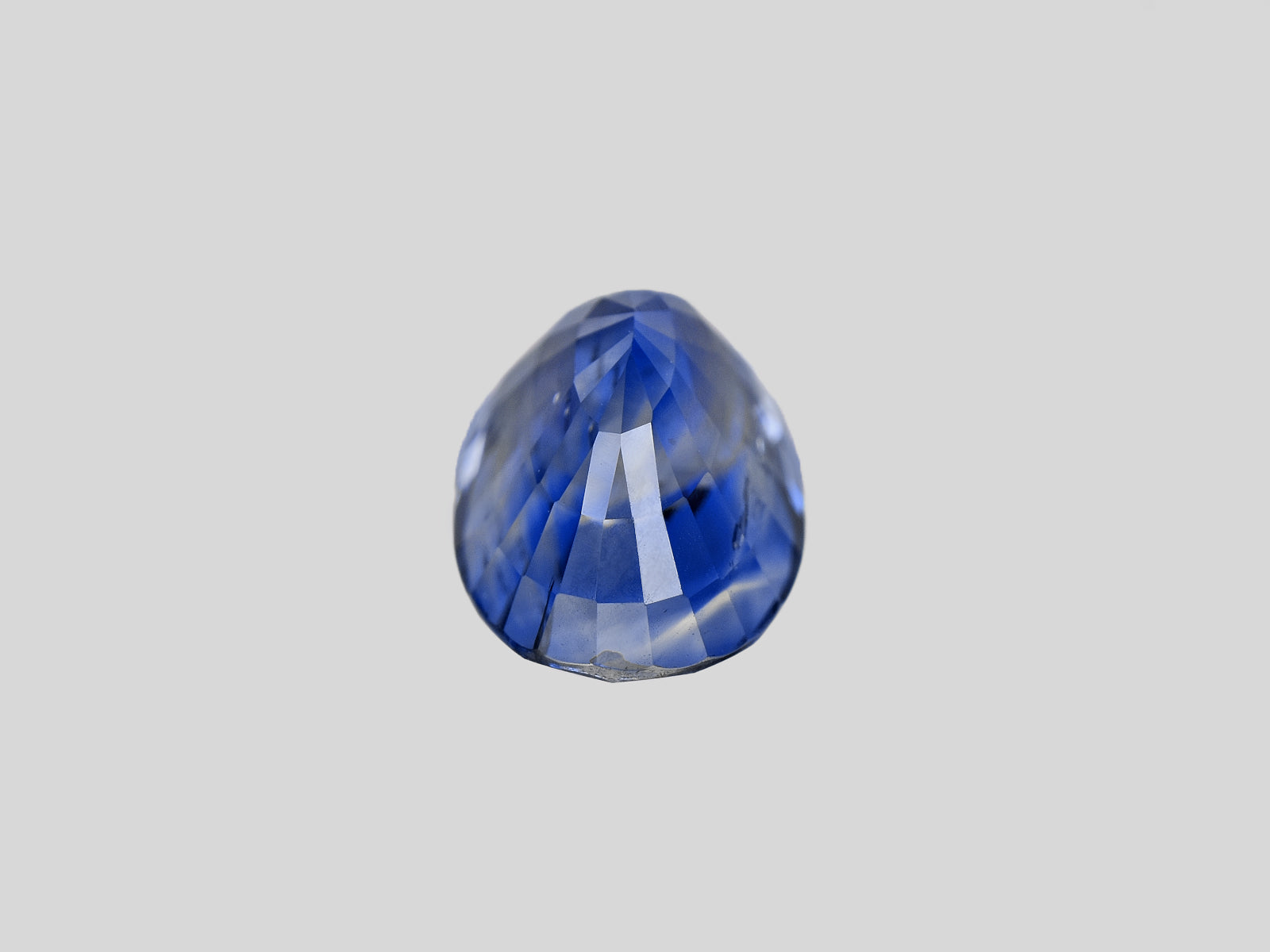 8801882-oval-fiery-intense-royal-blue-gia-kashmir-natural-blue-sapphire-2.42-ct