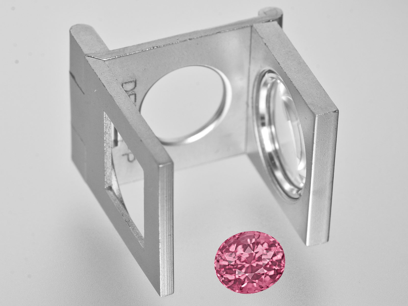 8801367-oval-vivid-bubblegum-pink-gia-tajikistan-natural-spinel-3.18-ct