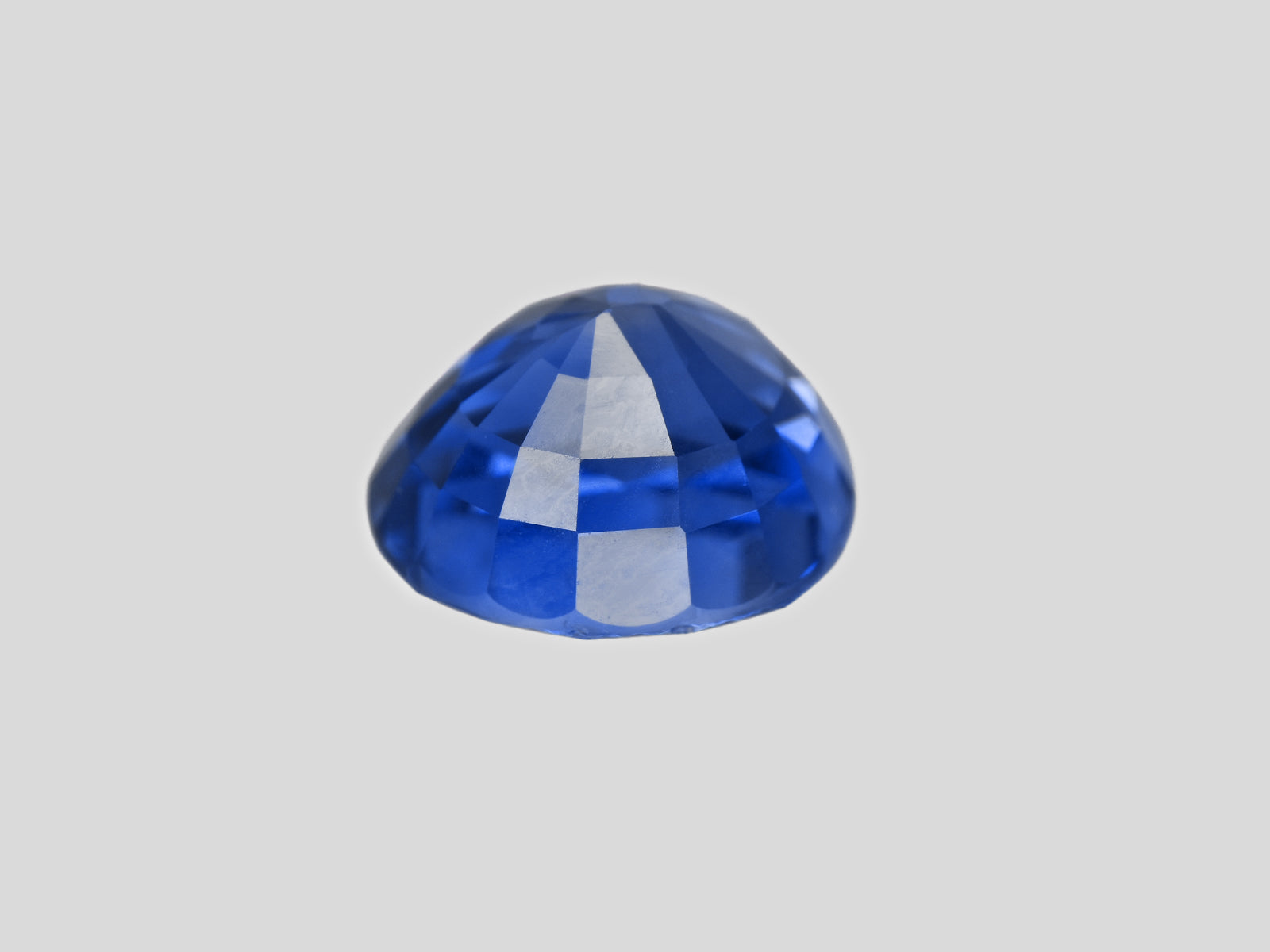 8801849-oval-fiery-intense-blue-grs-sri-lanka-natural-blue-sapphire-2.58-ct