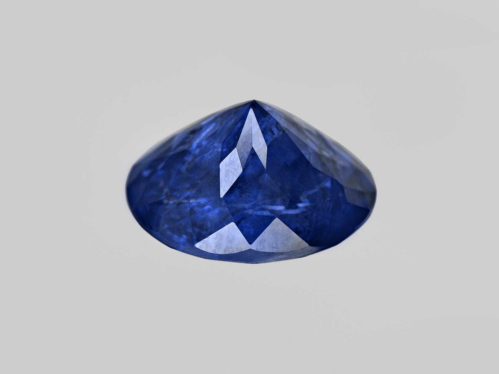 8801850-oval-intense-royal-blue-grs-sri-lanka-natural-blue-sapphire-5.22-ct