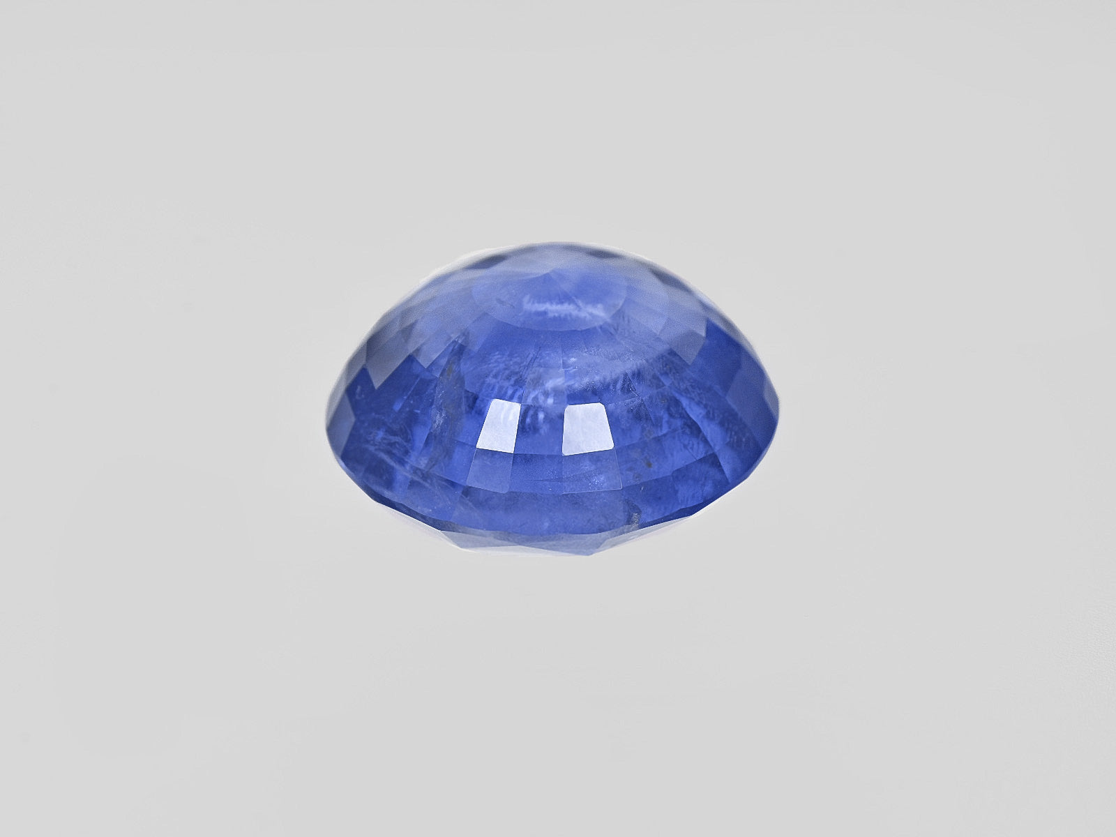 8801839-round-velvety-cornfower-blue-grs-sri-lanka-natural-blue-sapphire-11.65-ct