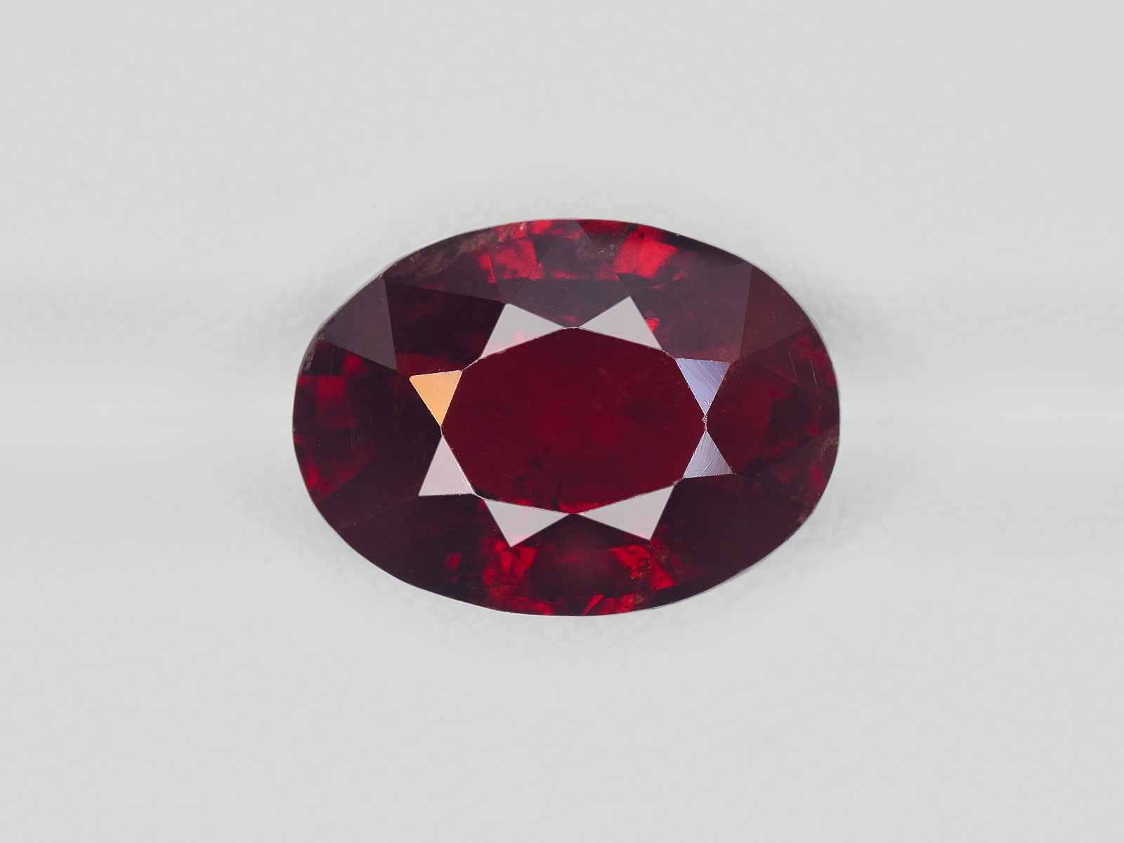8801492-oval-brownish-red-igi-sri-lanka-natural-hessonite-garnet-8.53-ct