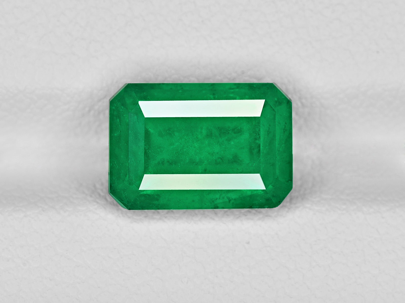 8801412-octagonal-rich-velvety-royal-green-grs-colombia-natural-emerald-3.87-ct