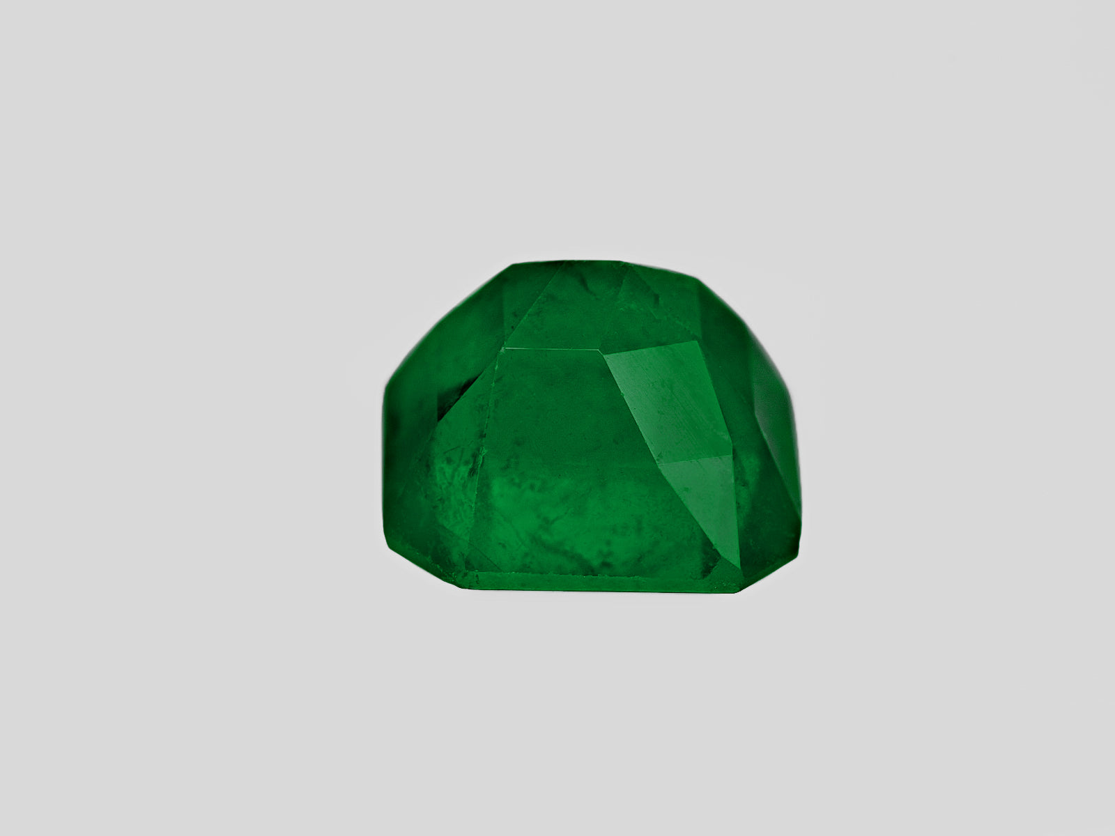 8801424-octagonal-rich-velvety-royal-green-grs-colombia-natural-emerald-2.35-ct