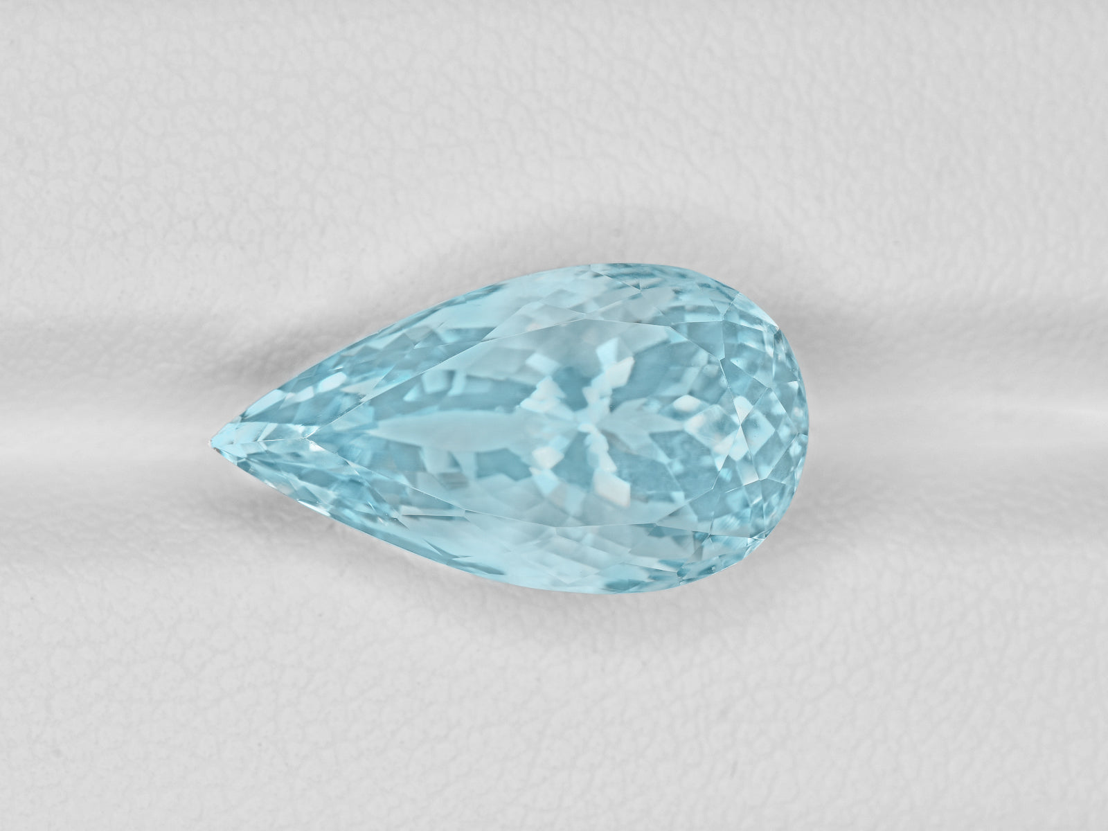 8801508-pear-aqua-blue-igi-india-natural-aquamarine-7.64-ct
