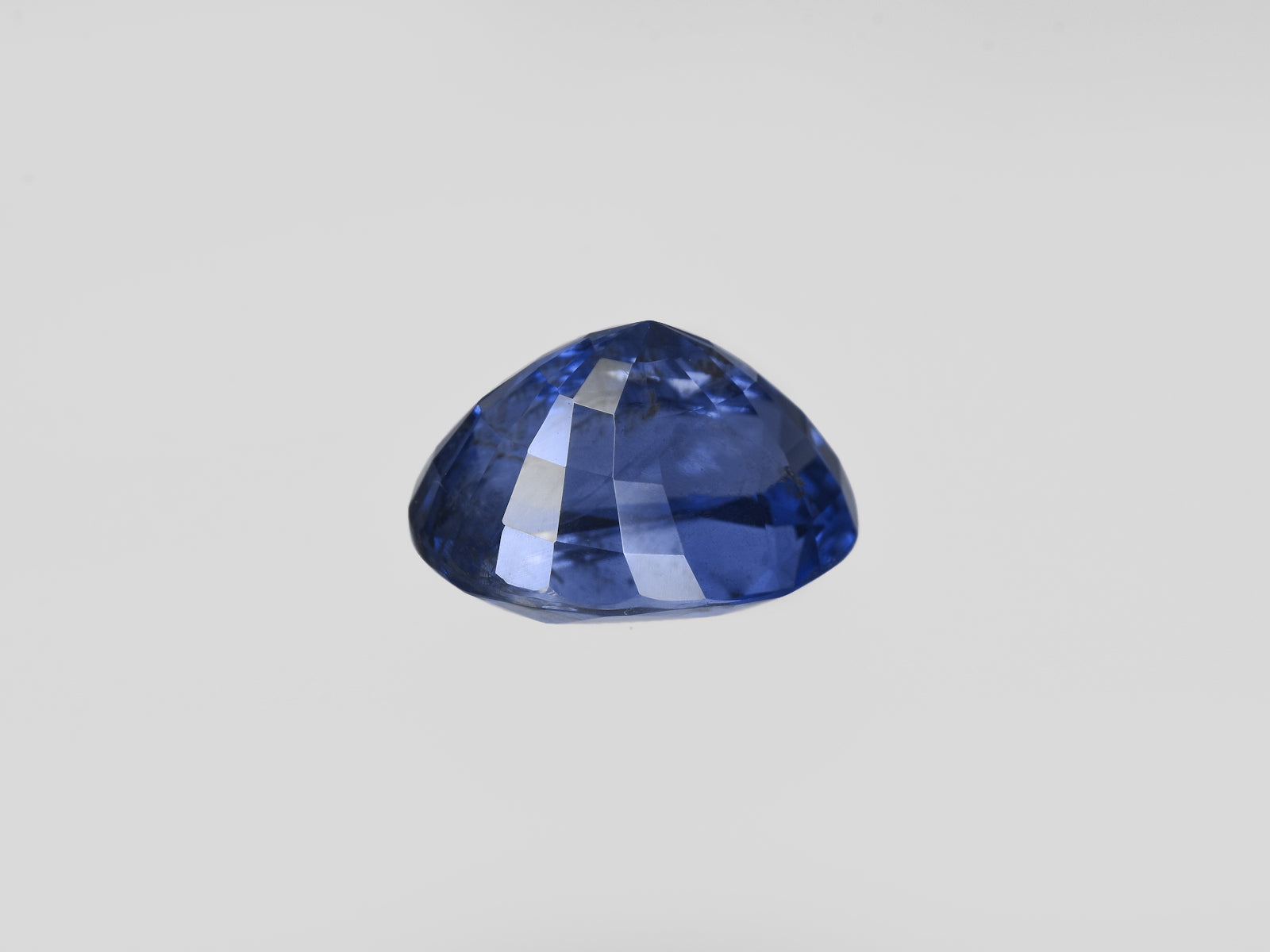 8801527-oval-deep-blue-grs-madagascar-natural-blue-sapphire-5.23-ct
