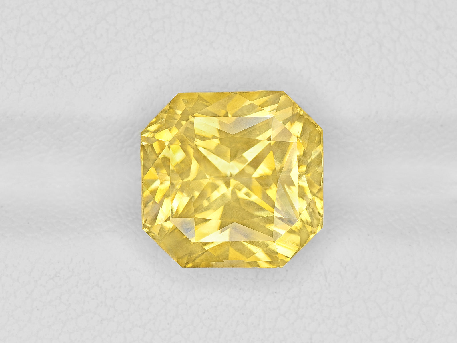 8801903-octagonal-fiery-vivid-yellow-gia-sri-lanka-natural-yellow-sapphire-8.11-ct