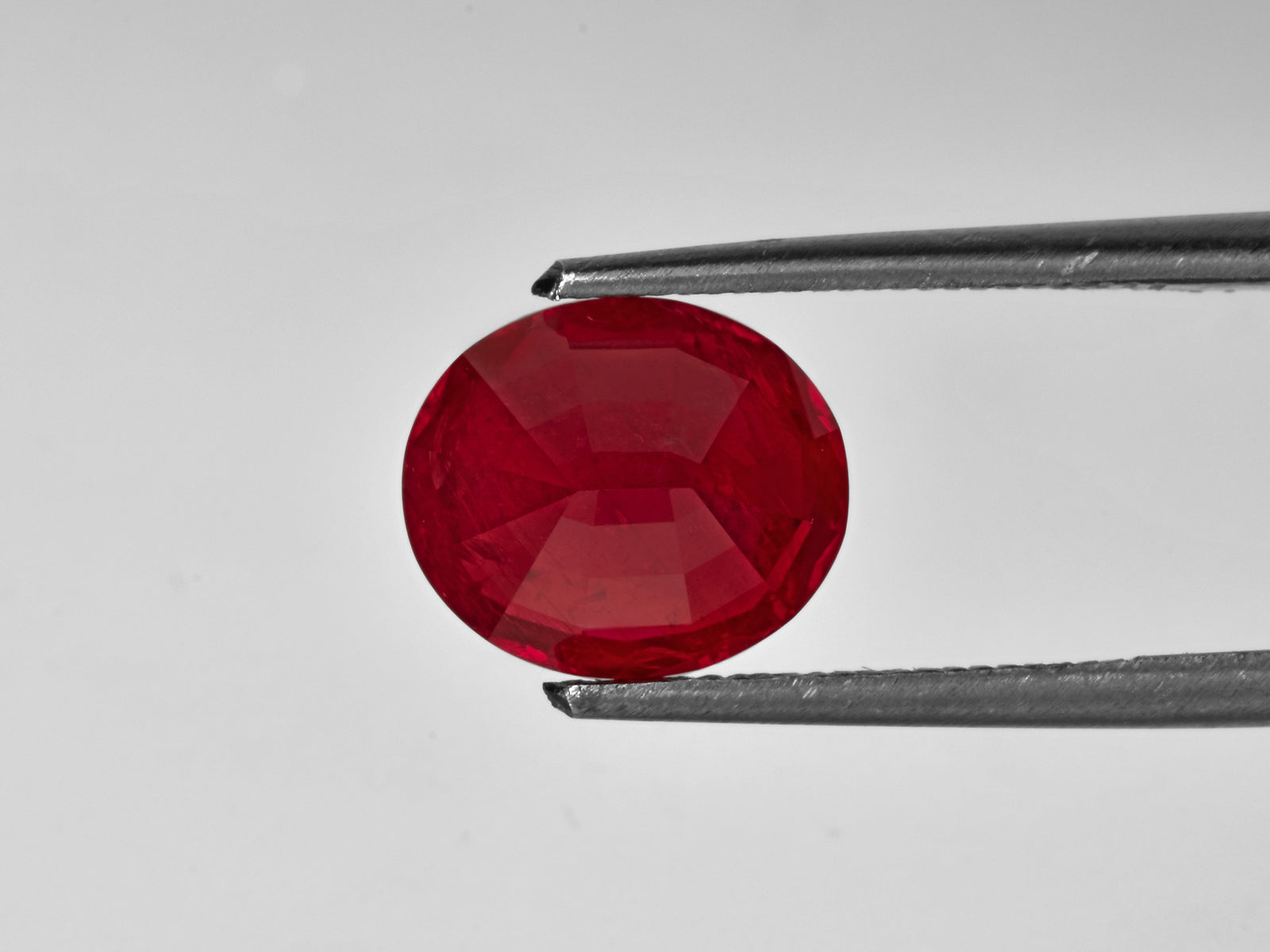 8801667-oval-rich-velvety-pigeon-blood-red-gia-grs-afghanistan-natural-ruby-5.05-ct