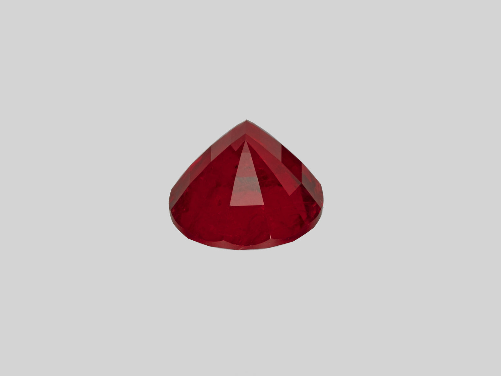 8801667-oval-rich-velvety-pigeon-blood-red-gia-grs-afghanistan-natural-ruby-5.05-ct