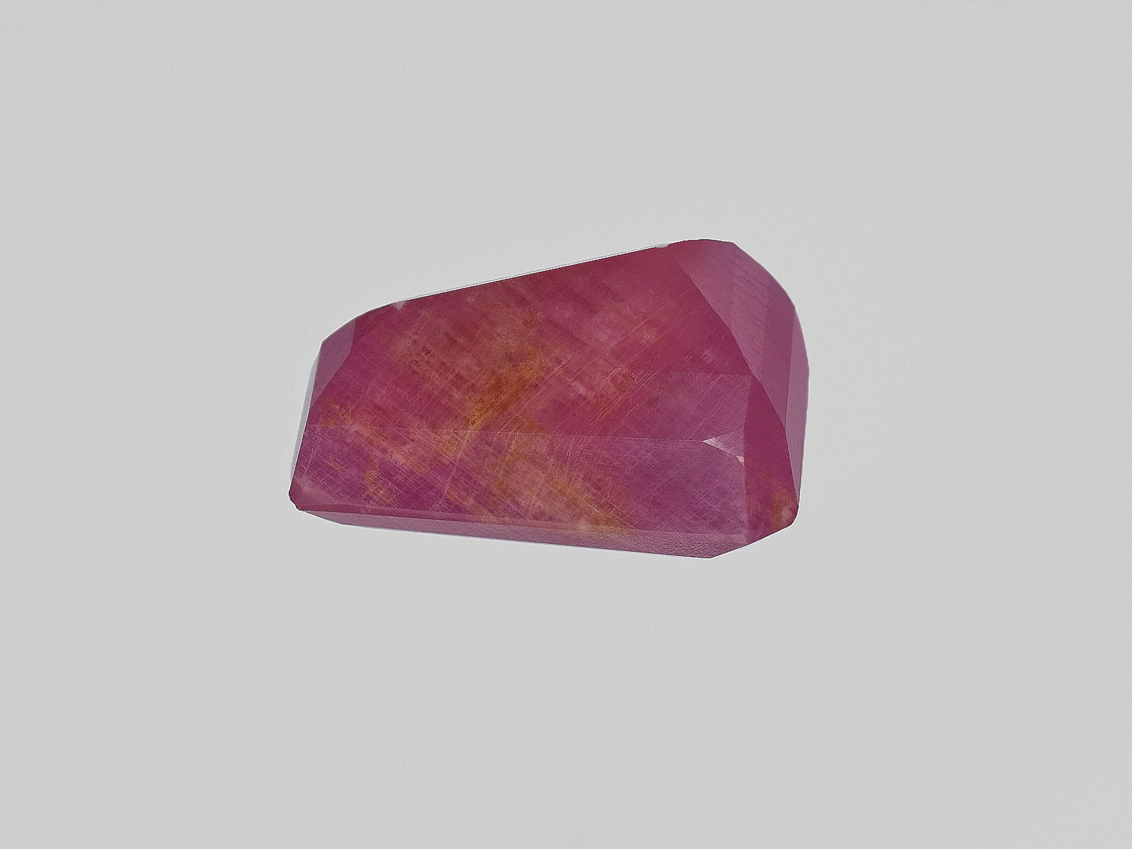 8801702-fancy-deep-pink-red-igi-guinea-natural-ruby-20.30-ct