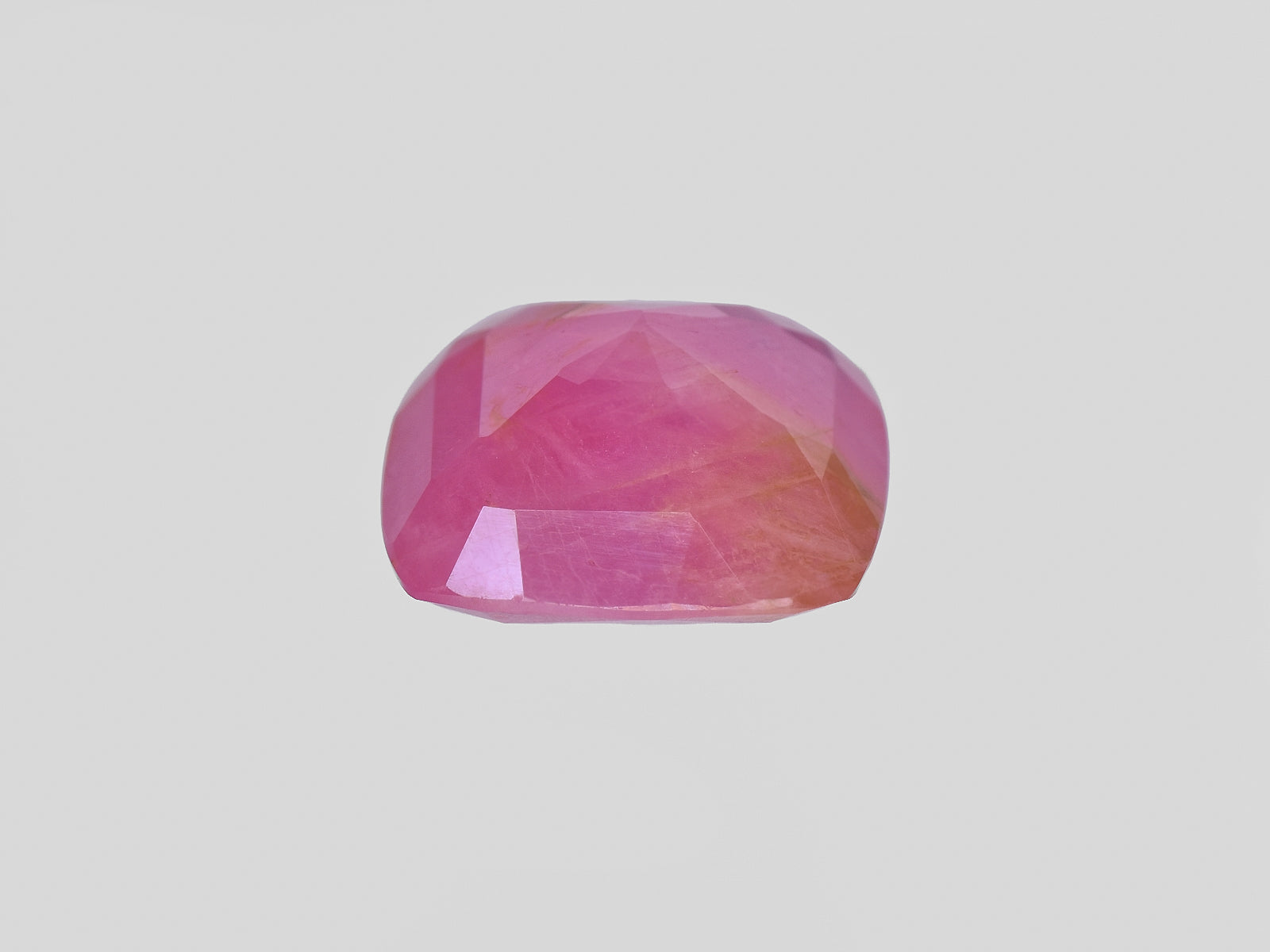 8801708-cushion-bright-pink-red-igi-guinea-natural-ruby-10.75-ct