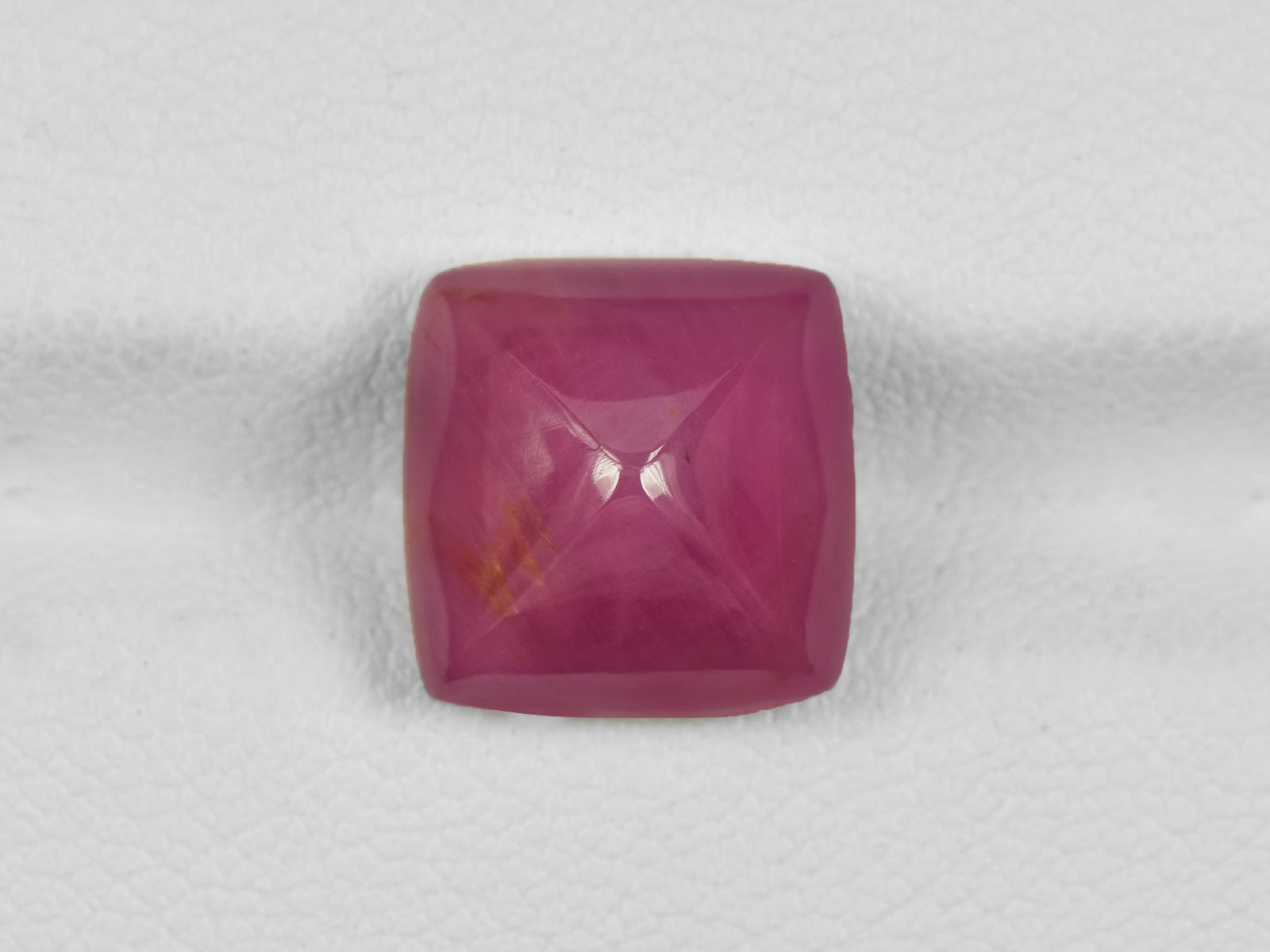 8801710-cabochon-pink-red-igi-guinea-natural-ruby-9.19-ct