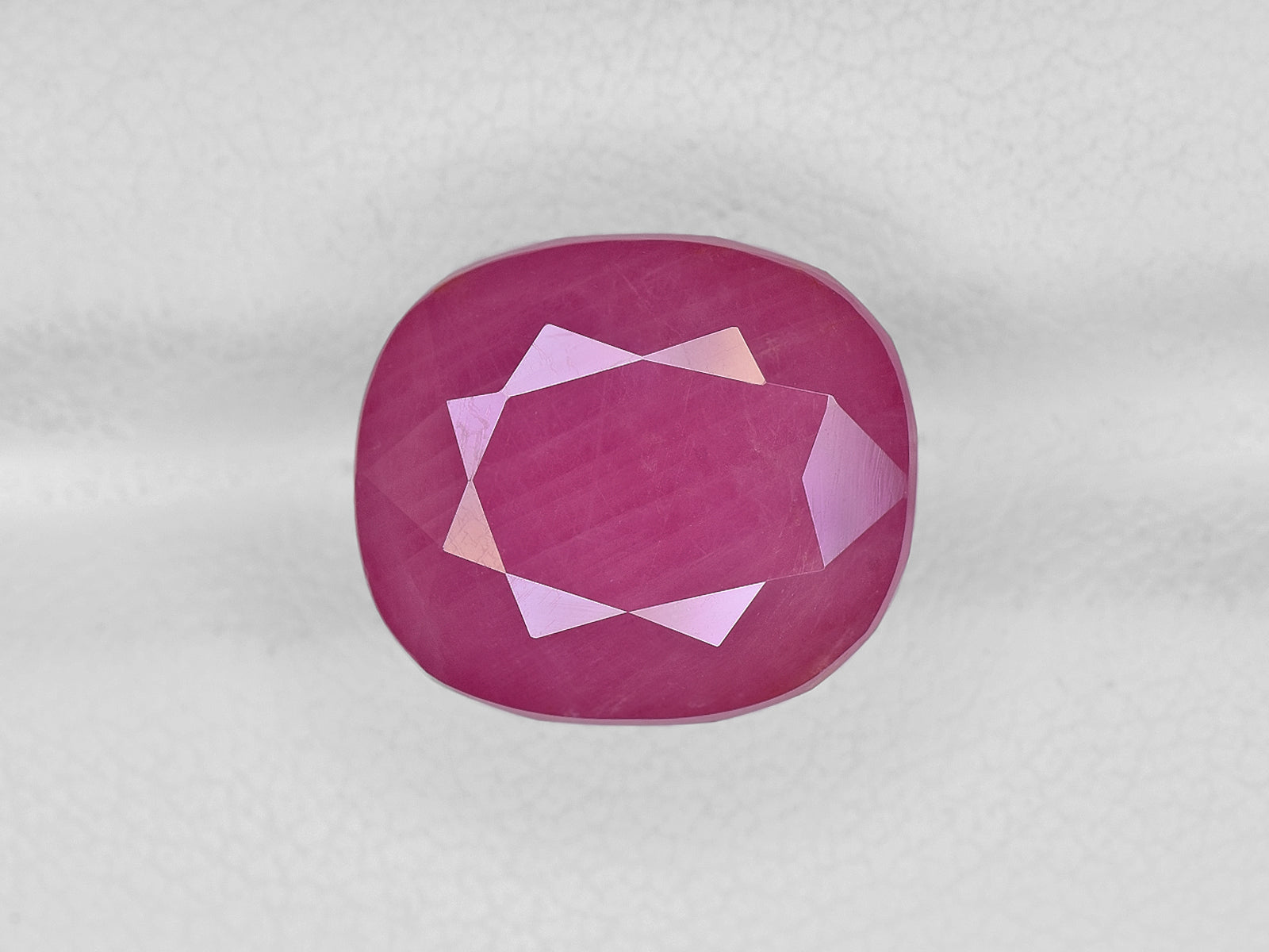 8801712-cushion-bright-pink-red-igi-guinea-natural-ruby-11.88-ct