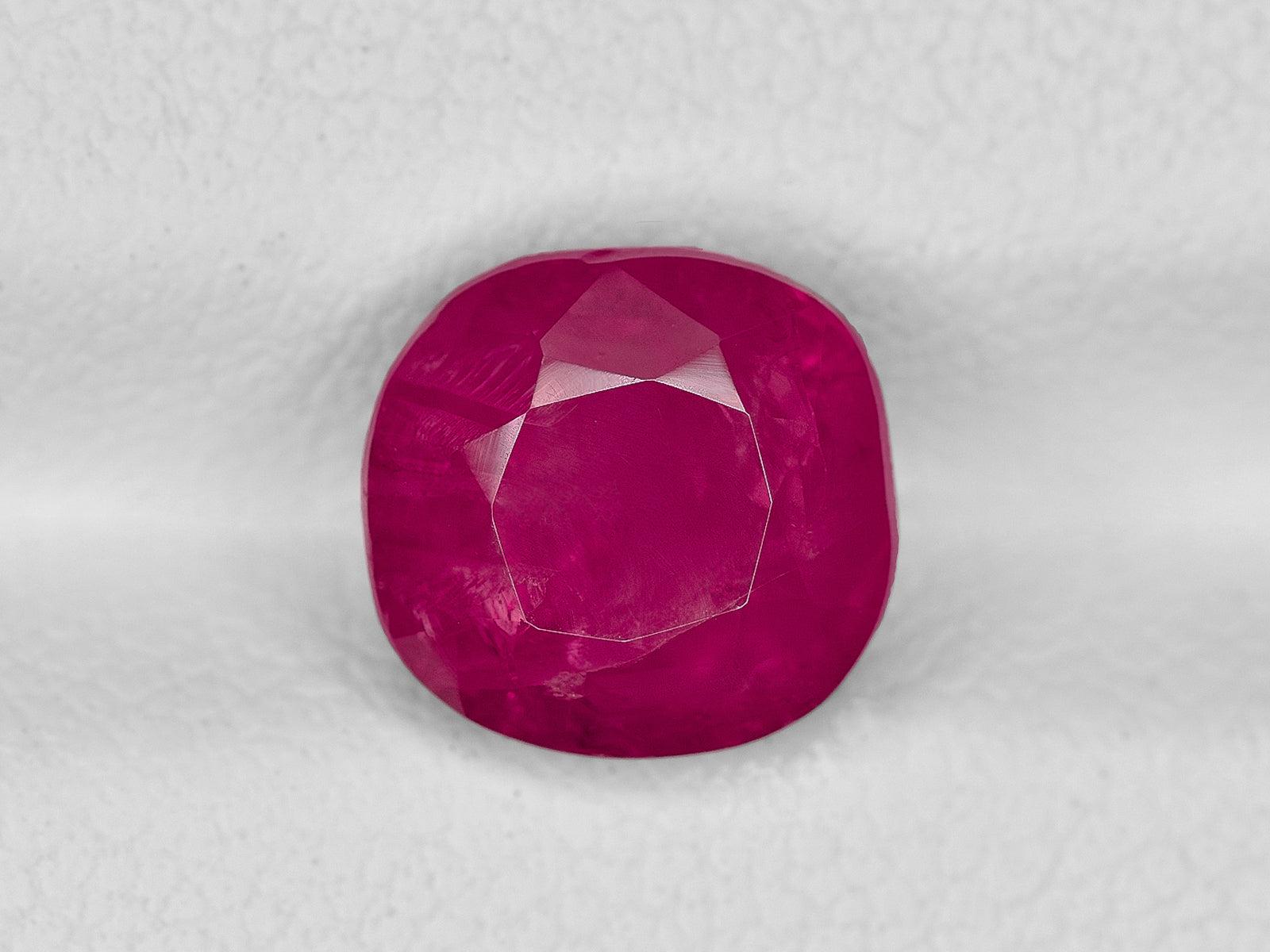 8801904-cushion-deep-purplish-red-gia-burma-natural-ruby-3.49-ct