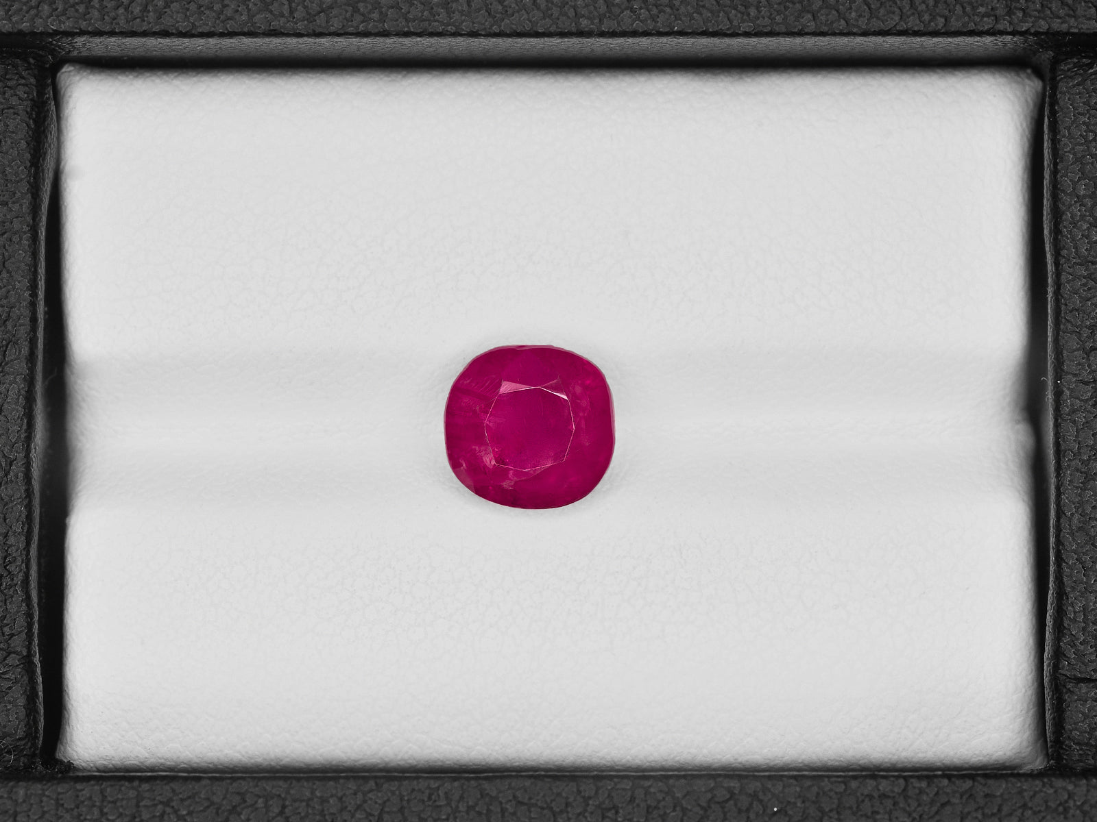 8801904-cushion-deep-purplish-red-gia-burma-natural-ruby-3.49-ct