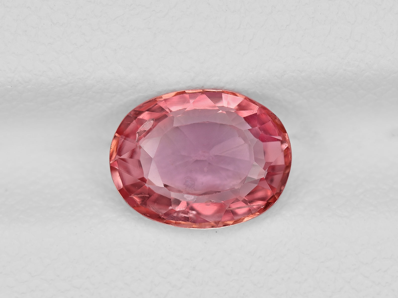 8801672-oval-orangy-pink-gia-madagascar-natural-padparadscha-1.95-ct