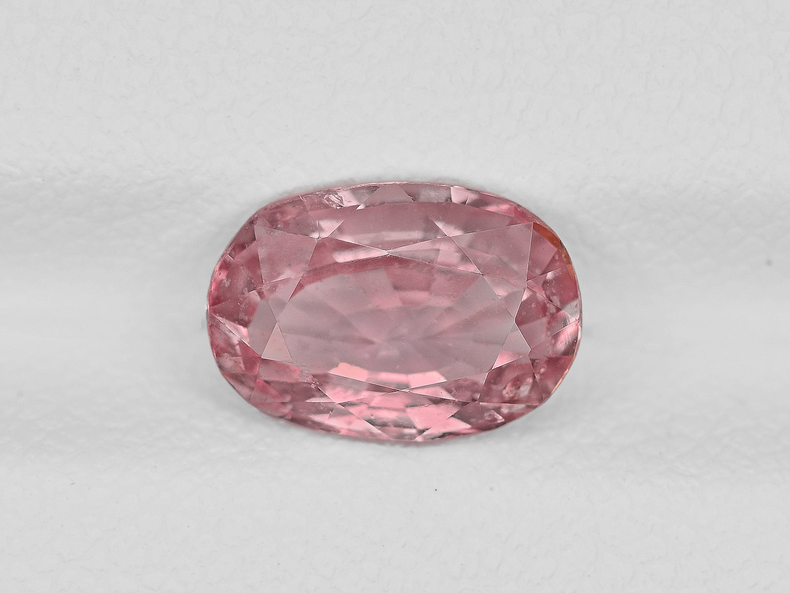 8801673-oval-soft-orangy-pink-gia-madagascar-natural-padparadscha-1.95-ct
