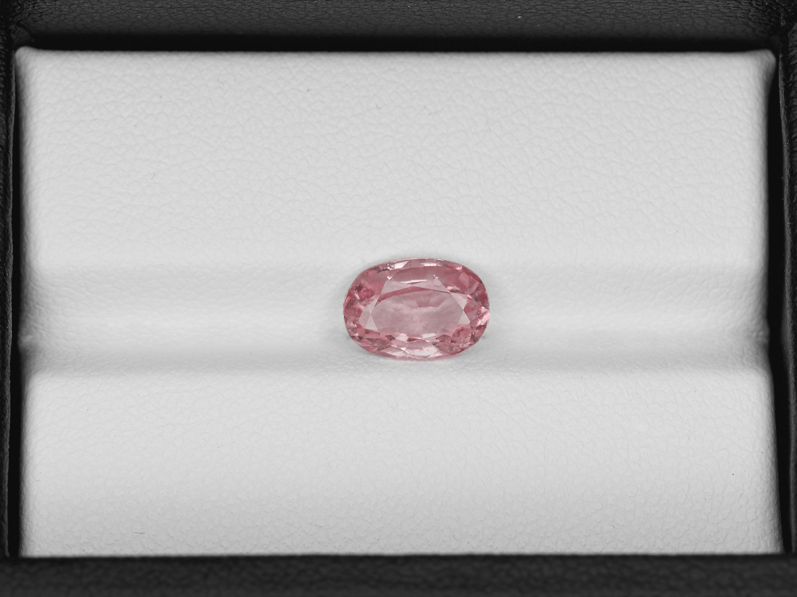 8801673-oval-soft-orangy-pink-gia-madagascar-natural-padparadscha-1.95-ct