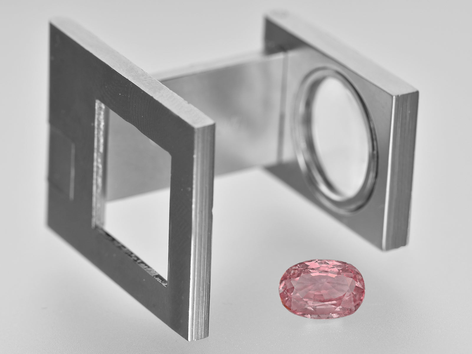 8801673-oval-soft-orangy-pink-gia-madagascar-natural-padparadscha-1.95-ct