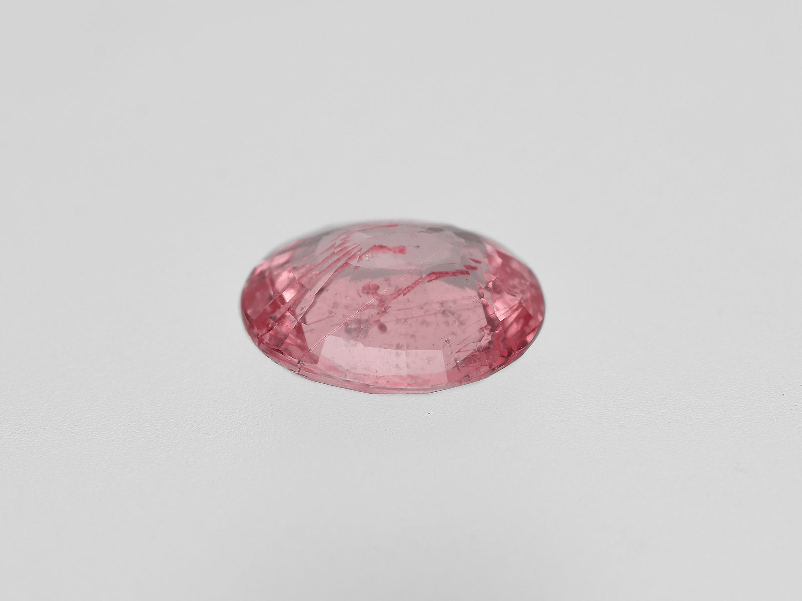 8801674-oval-orangy-pink-gia-madagascar-natural-padparadscha-1.95-ct