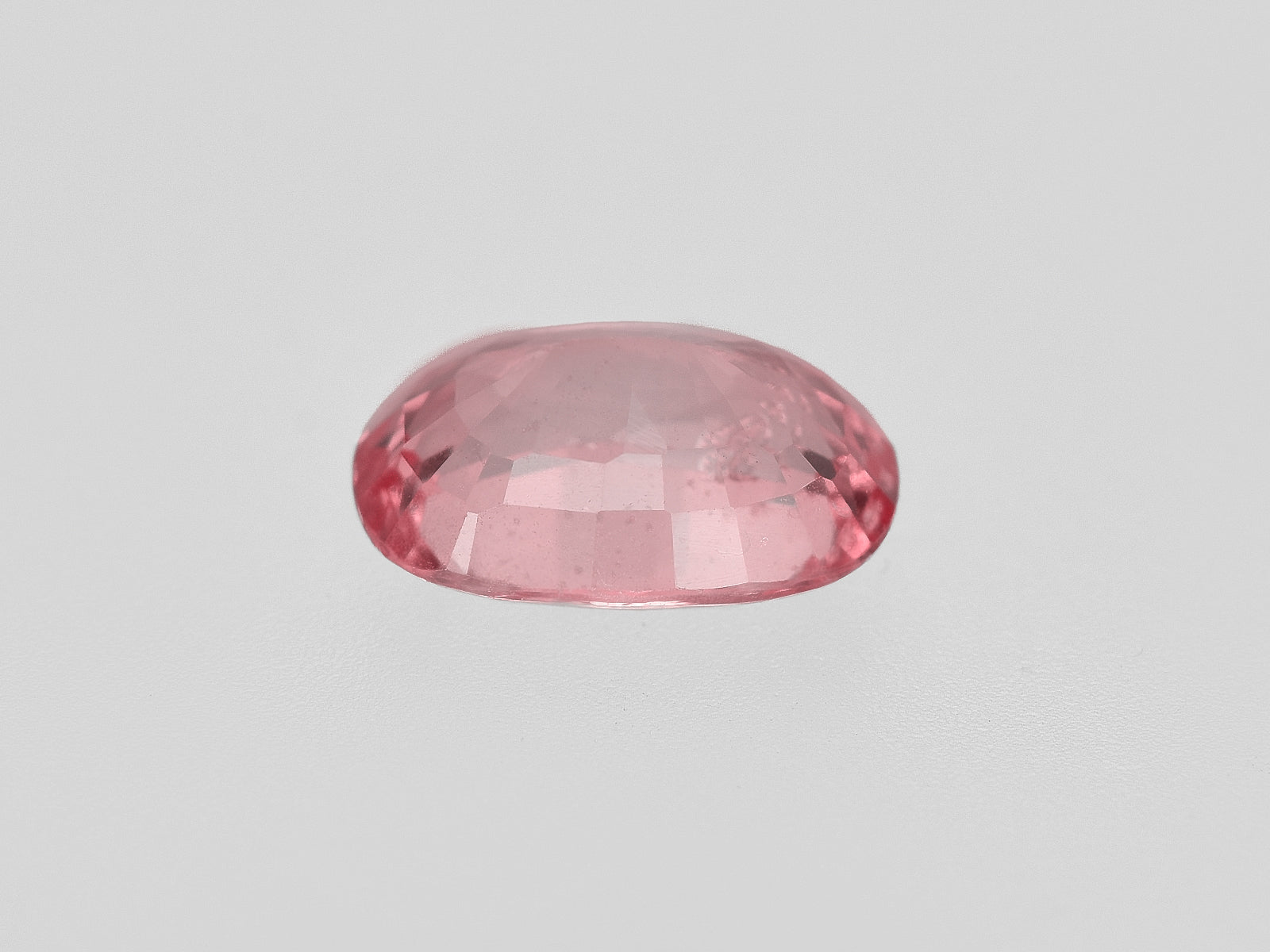8801676-oval-orangy-pink-gia-madagascar-natural-padparadscha-1.44-ct