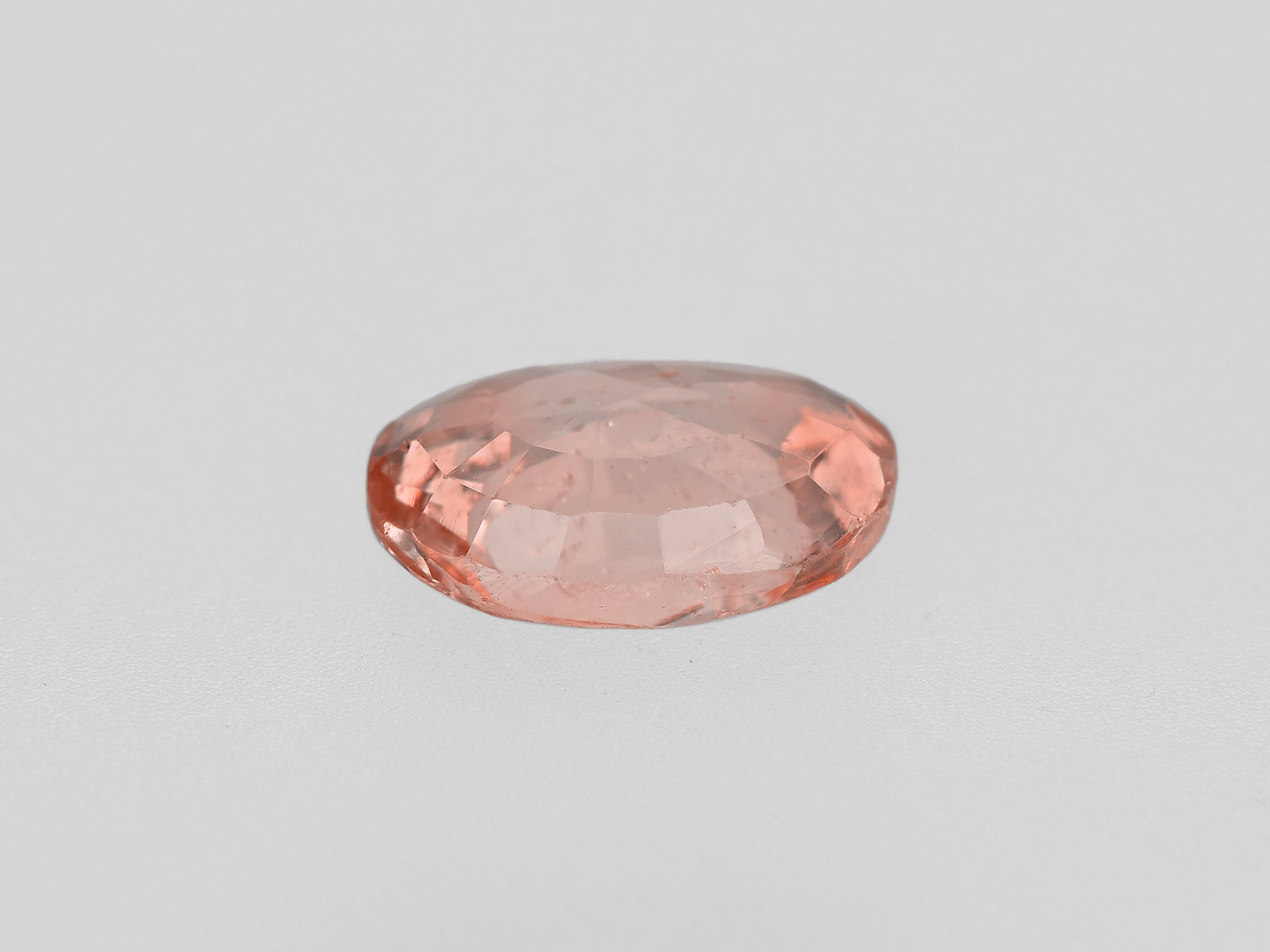 8801677-oval-soft-pinkish-orange-gia-madagascar-natural-padparadscha-1.38-ct